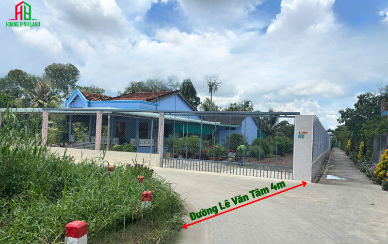 Bán nhanh lô góc 2 mặt tiền Lê Văn Tâm 4m, giá 1 tỷ 250 liền kề TP Tân An